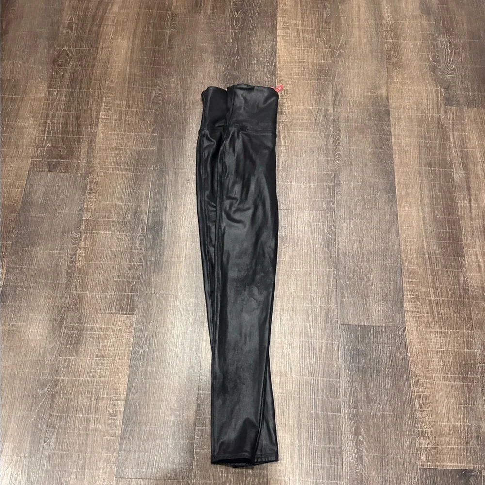 Spanx Faux Leather High Rise Very Black Leggings Size Large - Picture 4 of 8
